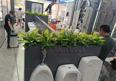 Bồn cây giả KT 120x25cm tại showroom Thiết Bị Vệ Sinh 183 Trường Chinh